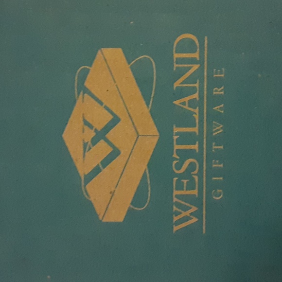 Westland Giftware Kissing Bride/Groom salt/pepper shakers white/black New in Box - Picture 7 of 14